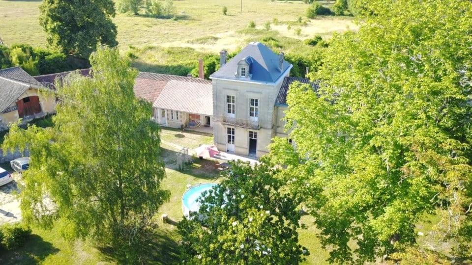 Du Domaine De Lussier *